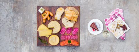 Nuestro delikatessen en su mesa